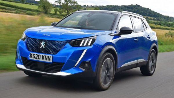 Групата Fiat-Chrysler поизоставаше с електрификацията, но след сливането с PSA Peugeot-Citroen бързо ще навакса. Електрическите версии на Peugeot 208 и 2008, Opel Corsa и Fiat 500e са основните двигатели на продажбите. 
